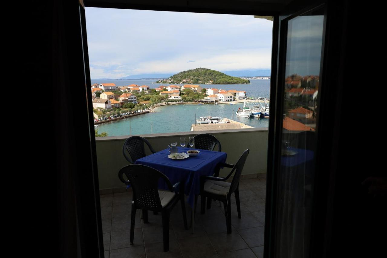 Booking Franov Residence On Island Ugljan With The Pool, Bbq And Beautiful Sea-View! Kali Zewnętrze zdjęcie