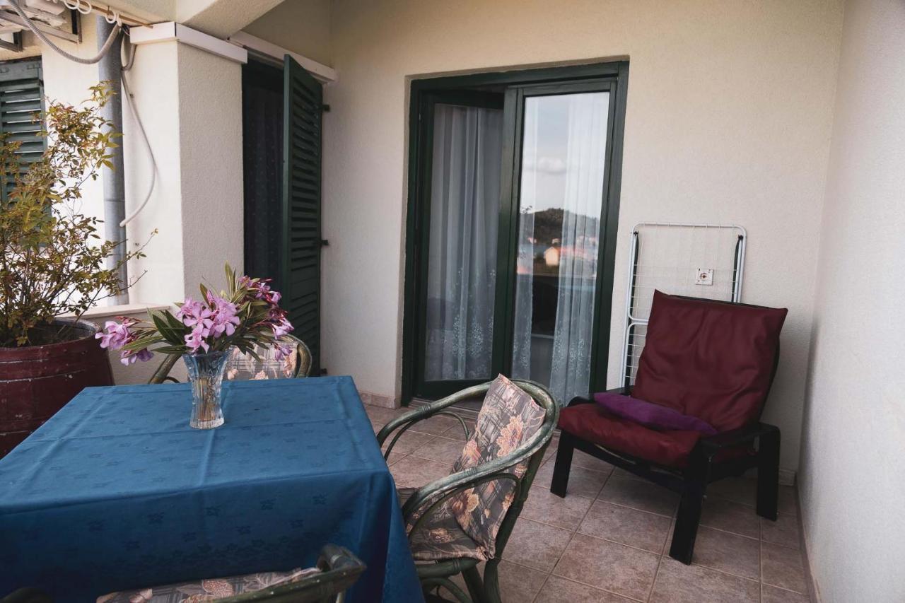 Booking Franov Residence On Island Ugljan With The Pool, Bbq And Beautiful Sea-View! Kali Zewnętrze zdjęcie