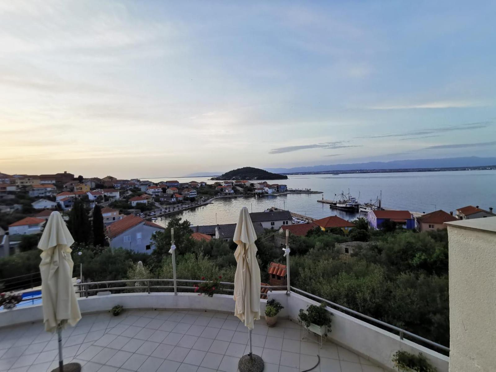 Booking Franov Residence On Island Ugljan With The Pool, Bbq And Beautiful Sea-View! Kali Pokój zdjęcie